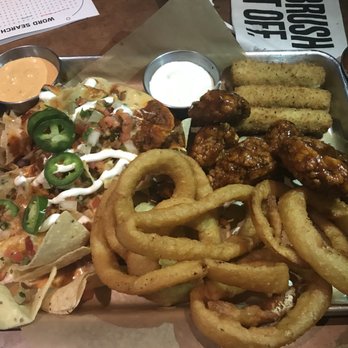 Buffalo Wild Wings - HOUSE SAMPLER - Chicken Wings Near Me - Carmel, Indiana