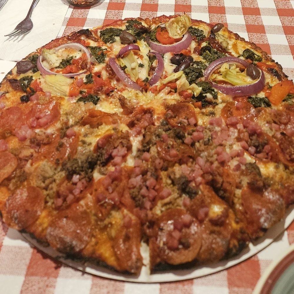 1/2 meatlover 1/2 Mediterranean veggie