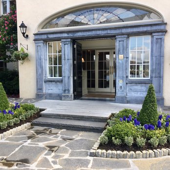 Sheen Falls Lodge - Front Entrance - Hotels Near Me - Kenmare, Kentucky
