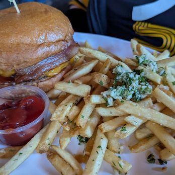 Twin Oaks Roadhouse - Burger with garlic fries - Bars Near Me - Penngrove, California