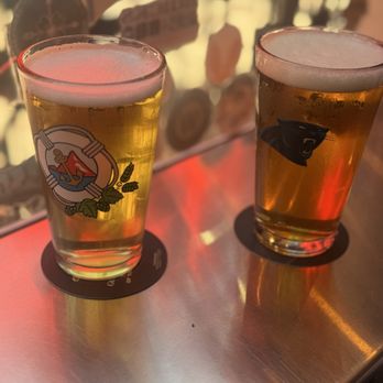 Queen City Bites & Crafts - Sports Bars Near Me - Charlotte, North Carolina