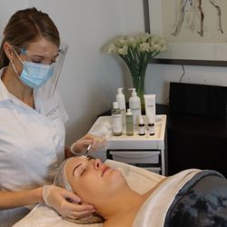 The You Clinic - Medik8 Skin Peels at The YOU Clinic by Stephanie Graczyk. Covid secure.