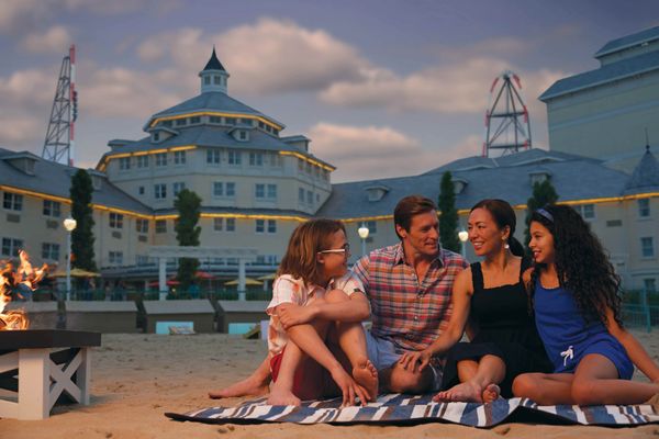 Hotel Breakers by null