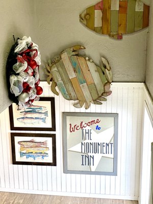 Monument Inn by null