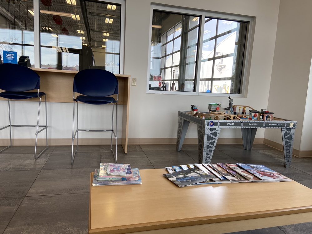 HILLER FORD 19 Photos & 35 Reviews 6455 S 108th St, Franklin