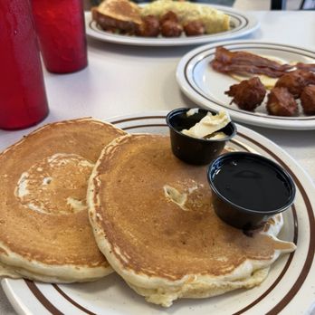 The OK Diner - Pancakes/eggs/crispy bacon/hash puppies - Salad Near Me - Norman, Oklahoma