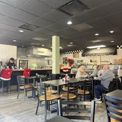 Steve & Andrea's Restaurant - Seating area