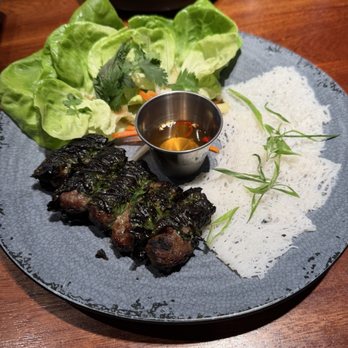 Traveler's Cart - Vietnamese Beef Lettuce Wraps (GF) - Cocktail Bars Near Me - Houston, Texas