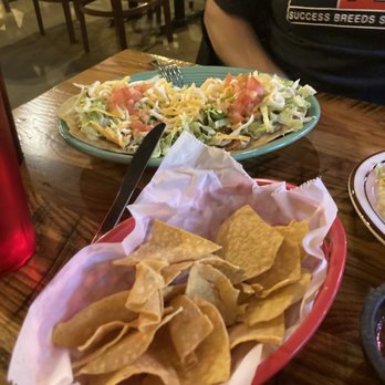 D'Corazon - Salsa/chips and tostadas. - Mexican Near Me - Denver, Colorado
