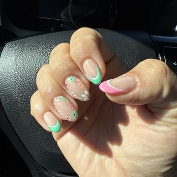Golden Nail Lounge - Gel manicure with custom design - Nail Salons Near Me - Las Vegas, Nevada Golden Nail Lounge - Gel manicure with custom design - Nail Salons Near Me - Las Vegas, Nevada