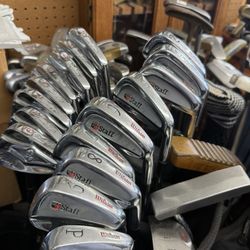 Pinecraft Golf Shop