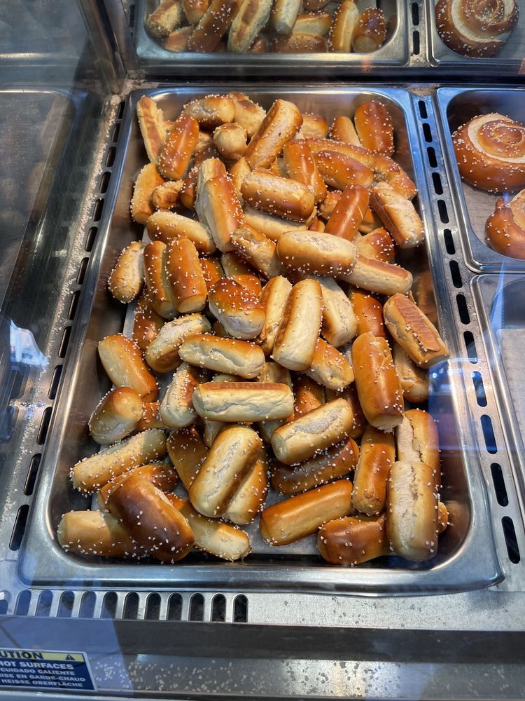 PHILLY PRETZEL FACTORY Updated September 2024 16 Photos & 24