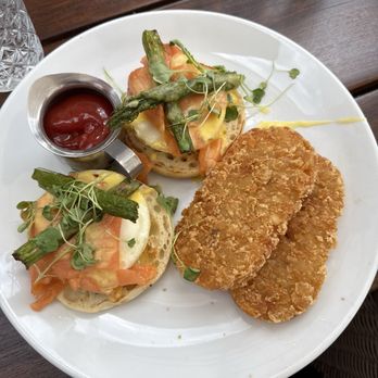 Bear Den Aspen - Smoked Salmon Eggs with Benefits - Breakfast & Brunch Near Me - Aspen, Colorado