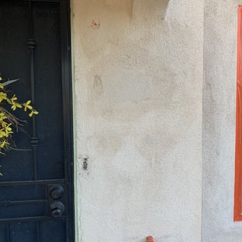 Ruiz Lath & Plaster - This is what they consider professional stucco patch work. - Masonry/Concrete Near Me Ruiz Lath & Plaster - This is what they consider professional stucco patch work. - Masonry/Concrete Near Me