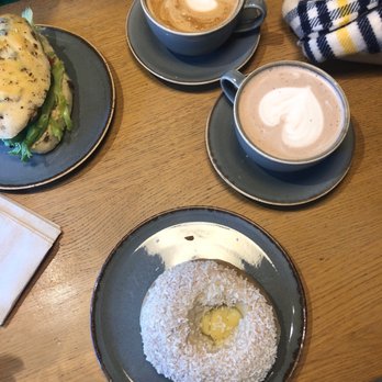 Godt Brød - Skolebolle, kakao, latte og vegan brød - Bakeries Near Me - Bergen, 12 Godt Brød - Skolebolle, kakao, latte og vegan brød - Bakeries Near Me - Bergen, 12