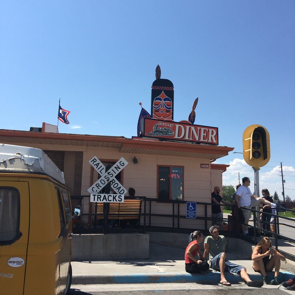 Luxury Diner - View from parking lot. - Diners Near Me - Cheyenne, Wyoming Luxury Diner - View from parking lot. - Diners Near Me - Cheyenne, Wyoming