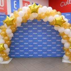 Balloon Notes - Arch of Balloons, makes a great photo backdrop.
