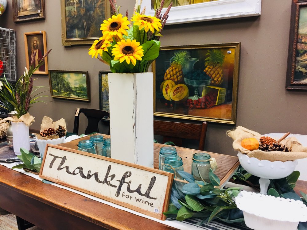 Dk Soap & Design Studio Logo