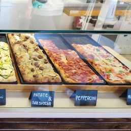 So many toppings!
