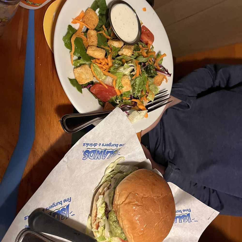 Maui and side salad