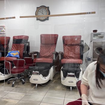 A Plus Nails - Nail Salons Near Me - Clive, Iowa
