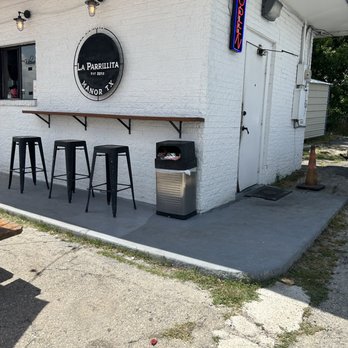 La Parrillita - Mexican Near Me - Manor, Texas