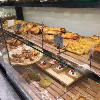 Tous Les Jours - Pastry cabinet - Bakeries Near Me - Natick, Massachusetts