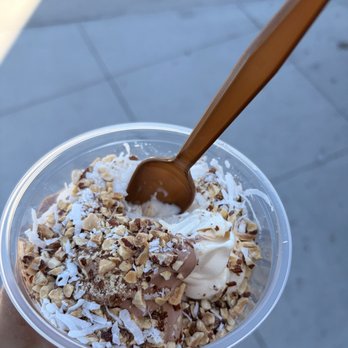 Golden Spoon - Ice Cream & Frozen Yogurt Near Me - Corona Del Mar, California Golden Spoon - Ice Cream & Frozen Yogurt Near Me - Corona Del Mar, California