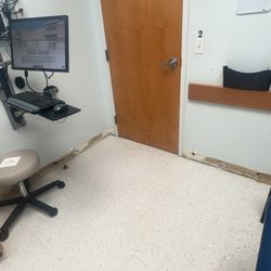 Concentra - Lenexa - Nasty doctor rooms