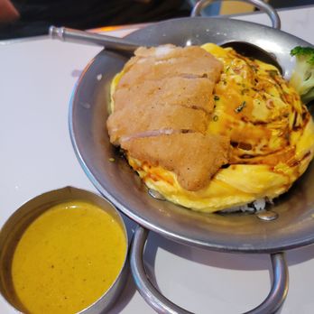 Sing Choi Kee - (R3) Slipping Eggs Over Rice W. Chicken Chop - Chinese Near Me - Flushing, New York