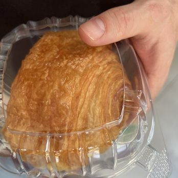 Bon - Pan au Chocolate - Coffee & Tea Near Me - Boston, Massachusetts