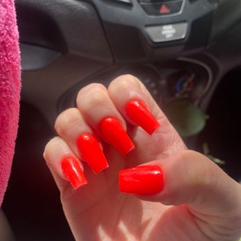 Buff N File Spa - Disproportionate thumb to the rest of my nails - Eyelash Service Near Me - Tempe, Arizona