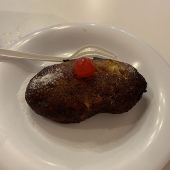 El Pupusodromo - Plaintain cake with creamy stuffing. This one is really good though. - Salvadoran Near Me - Houston, Texas El Pupusodromo - Plaintain cake with creamy stuffing. This one is really good though. - Salvadoran Near Me - Houston, Texas