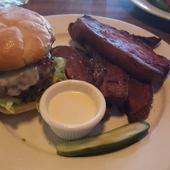 Julians - New American Near Me - Providence, Rhode Island