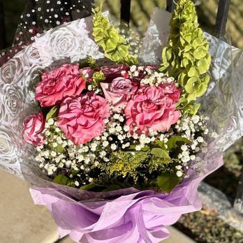 CY Florists & Gifts - Simply specify the color you desire, and the florist will provide the perfect bloom in that shade. - Florists Near Me - El Monte, California