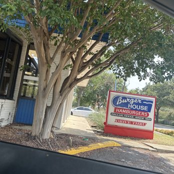 Burger House - Burgers Near Me - Addison, Texas