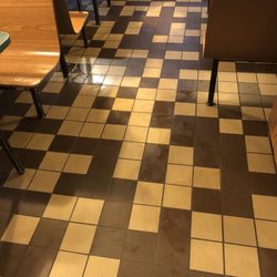 Boom's Drive-In - Greasy sticky floor