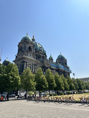 Berlin on Bike - Guided Bike Tours & Rental by null