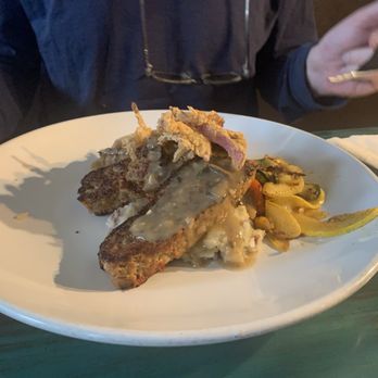Loungin' Lizard - Meatloaf and mash - Cocktail Bars Near Me - Cortez, Colorado
