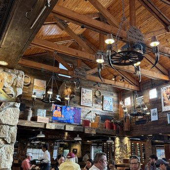 Saltgrass Steak House - Bar area - Steakhouses Near Me - Plano, Texas Saltgrass Steak House - Bar area - Steakhouses Near Me - Plano, Texas