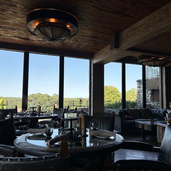 Buffalo Bar - Inside restaurant - Bars Near Me - Ridgedale, Missouri