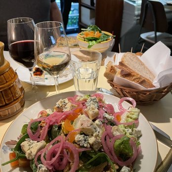 Den lille franske - Klokketårnssalat. - Bistros Near Me - Faaborg