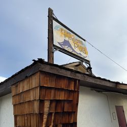 Five Fingers Pub