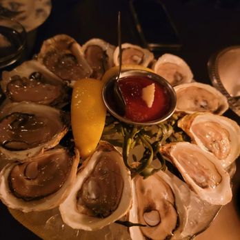 Armitage Alehouse - Oysters - Pubs Near Me - Chicago, Illinois Armitage Alehouse - Oysters - Pubs Near Me - Chicago, Illinois