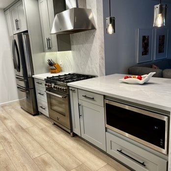 Welcome Renovation - Built-in microwave - General Contractors Near Me Welcome Renovation - Built-in microwave - General Contractors Near Me