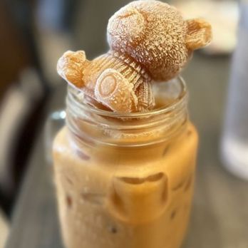 Yi Xin Cafe - Yummy! Teddy bear iced milk tea - Hong Kong Style Cafe Near Me - Honolulu, Hawaii Yi Xin Cafe - Yummy! Teddy bear iced milk tea - Hong Kong Style Cafe Near Me - Honolulu, Hawaii