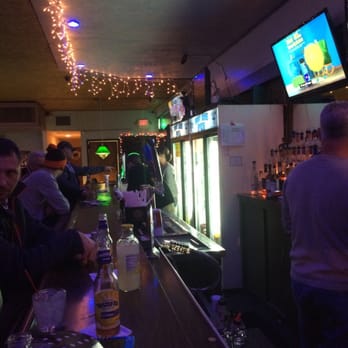 Paddy Wagon Pub - people at the bar - Pubs Near Me - Strongsville, Ohio