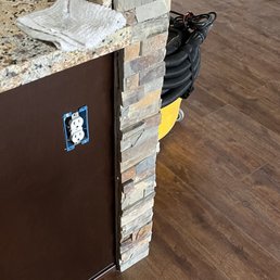 Trim on the island not installed Trim on the island not installed