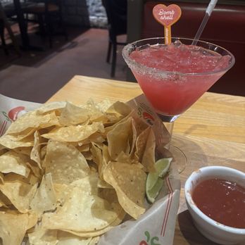 Chili's - Chips & Salsa - Bars Near Me - San Antonio, Texas Chili's - Chips & Salsa - Bars Near Me - San Antonio, Texas