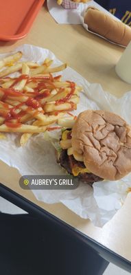 Aubreys and Peedies Grill by null